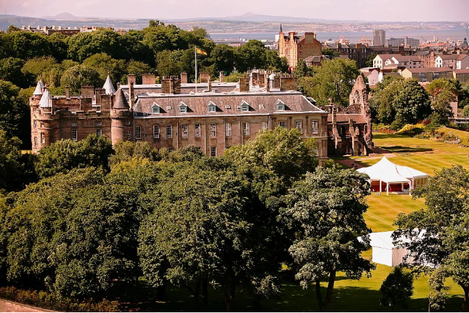 利特泽纳女王领地版本大全有啥特色？优缺点深度解析！